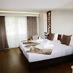 Victory & Hotel 4*