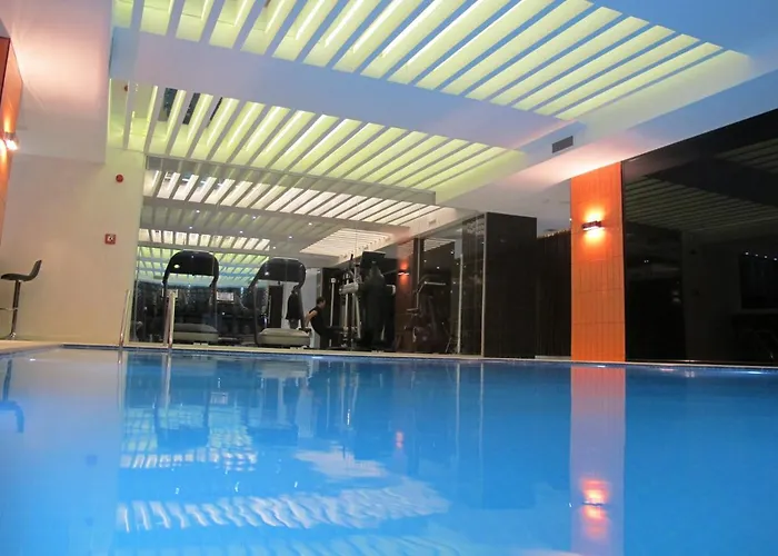 Отель Victory & 4*