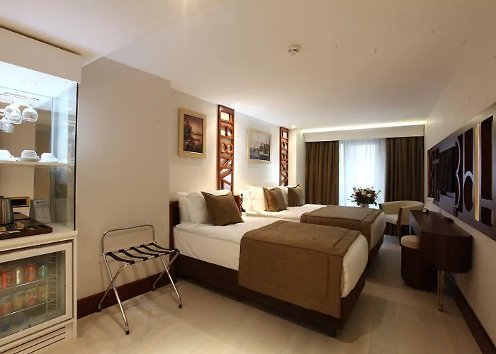 Victory & Отель Стамбул