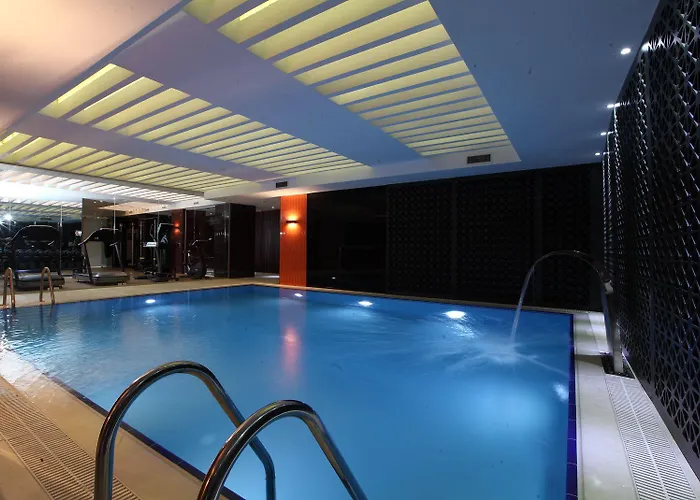 Отель Victory & 4*