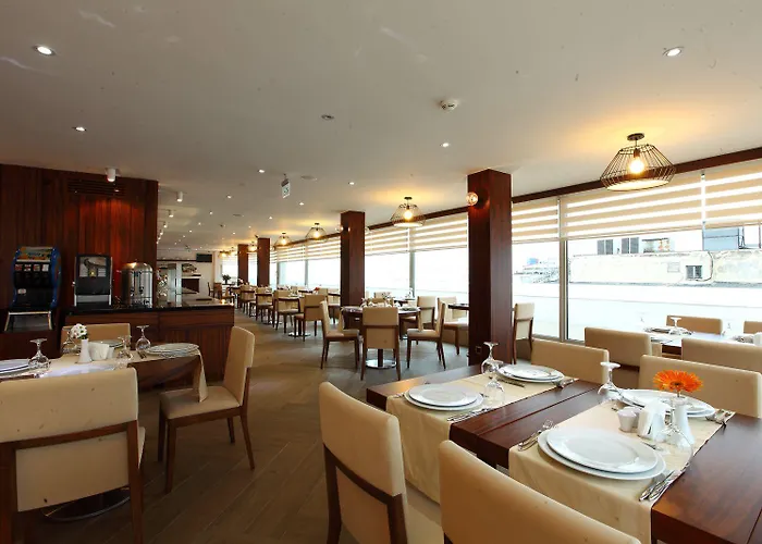 Отель Victory & 4*