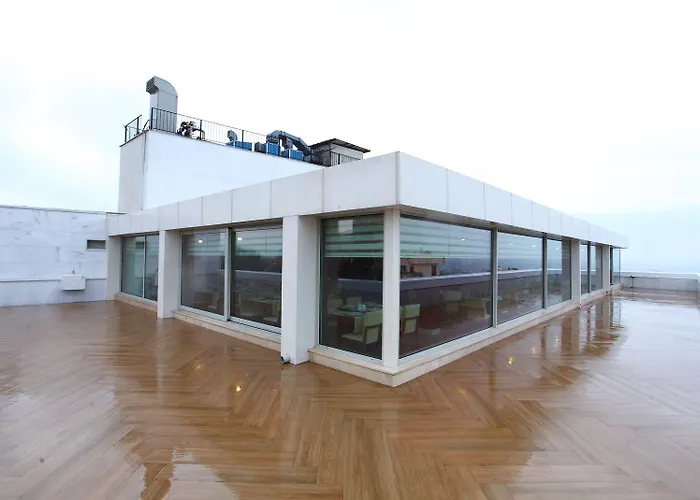 Отель Victory & 4*