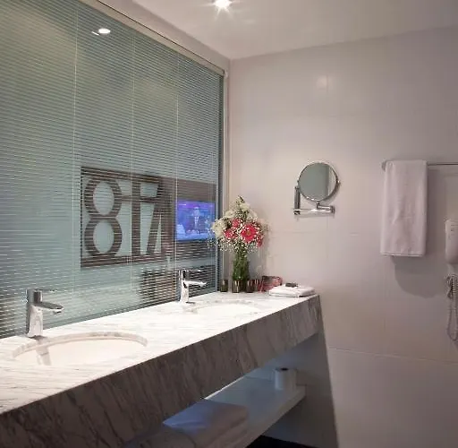 Victory & Отель