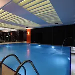 Отель Victory & 4*